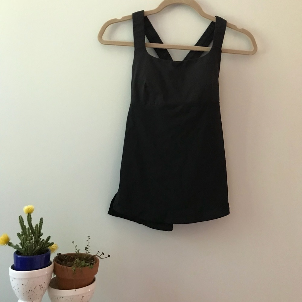 EUC Lululemon Black Cross Back Tank Sz 4​​​​​​